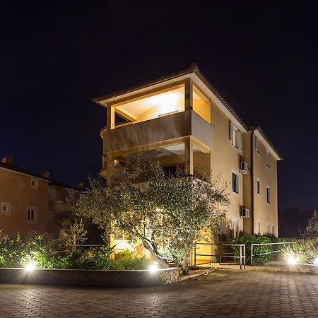 Apartment Ivana 2435 马林斯卡 外观 照片