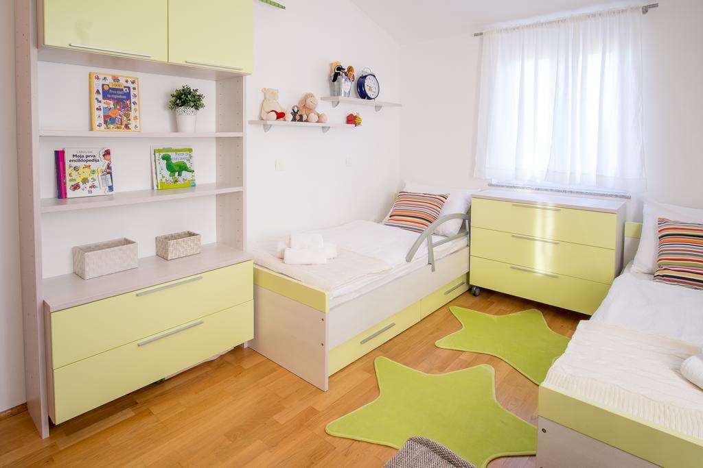 Apartment Ivana 2435 马林斯卡 外观 照片