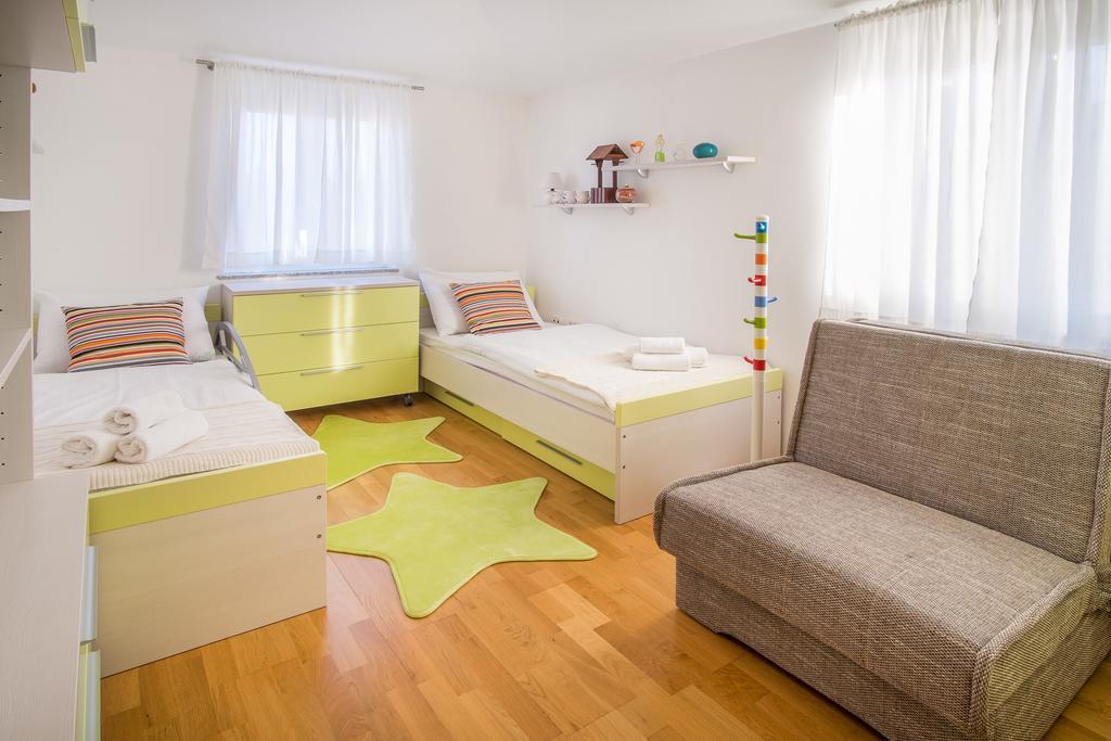 Apartment Ivana 2435 马林斯卡 外观 照片